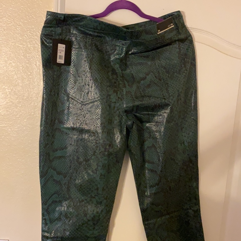 Snake skin jeans 🔥